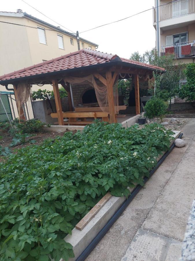 Apartments "Jope I Toni" Biograd Na Moru Buitenkant foto