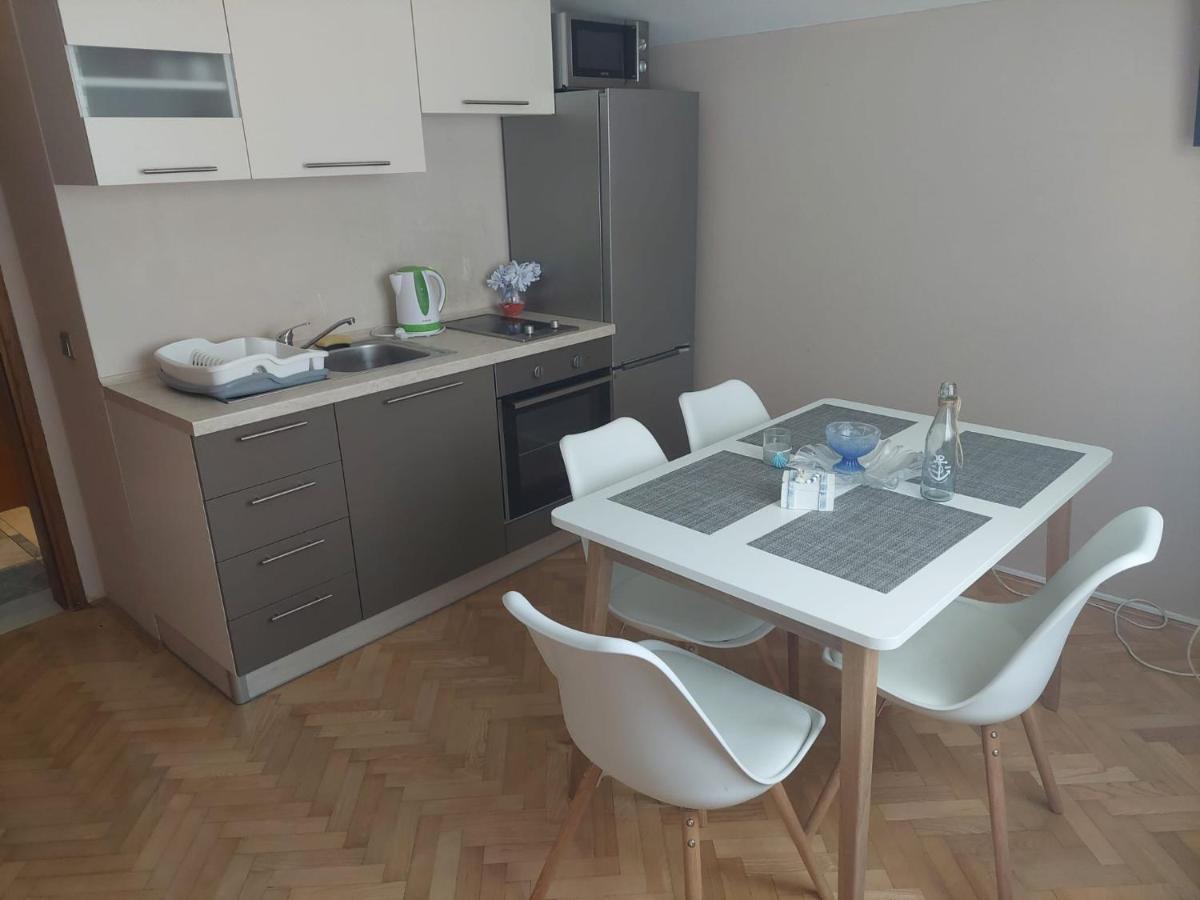 Apartments "Jope I Toni" Biograd Na Moru Buitenkant foto